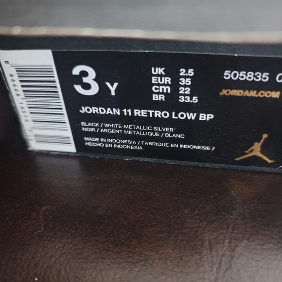 Jordan 11 Retro Low Barons 2017 LIFESTYLE SNEAKERS SIZE 3Y 505835-010 - Picture 7 of 7